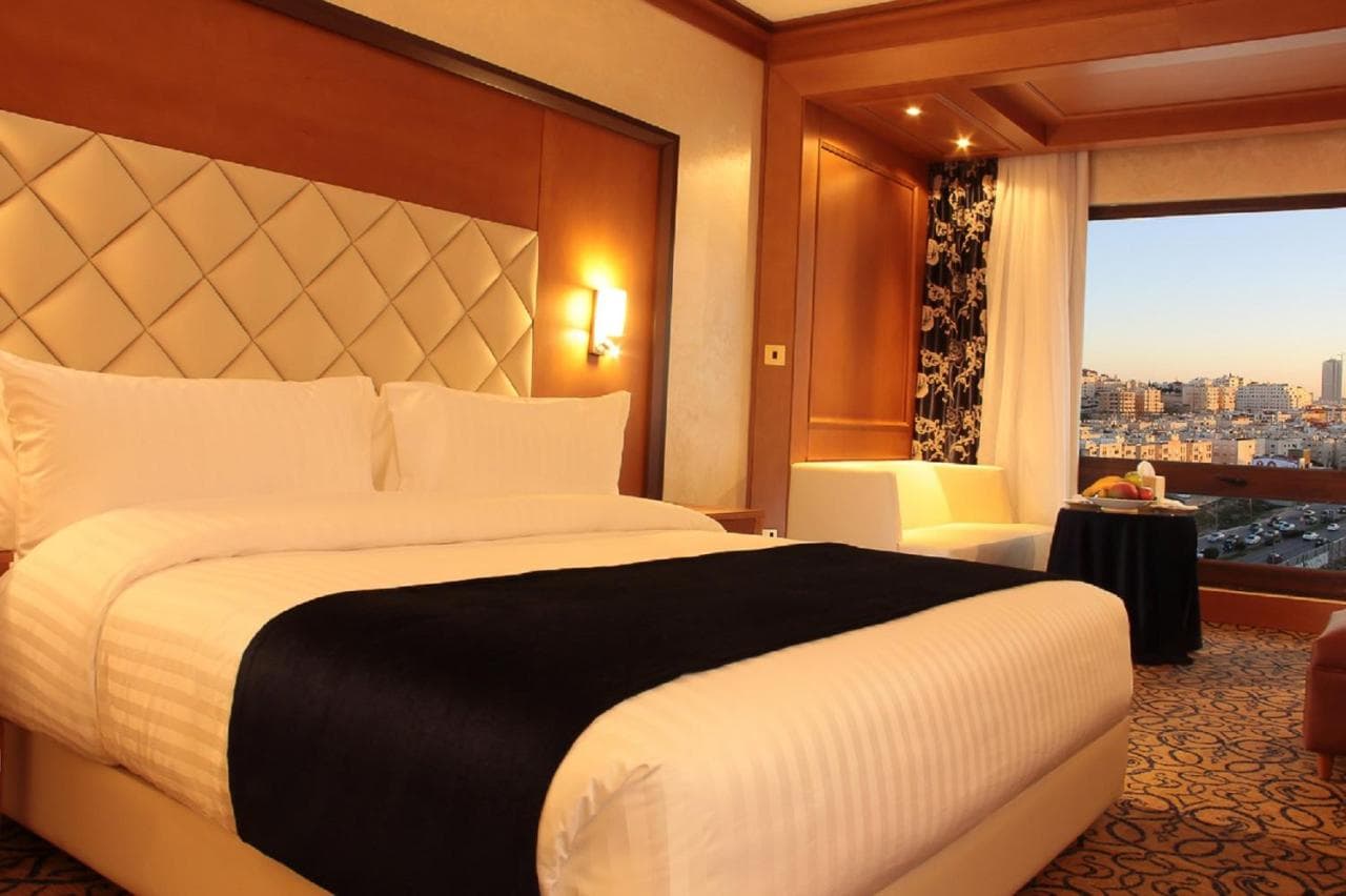 Thousand Nights Hotel Amman - - image 2